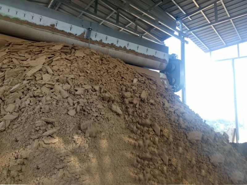 選礦泥漿脫水機(jī) 選礦泥漿脫水機(jī)