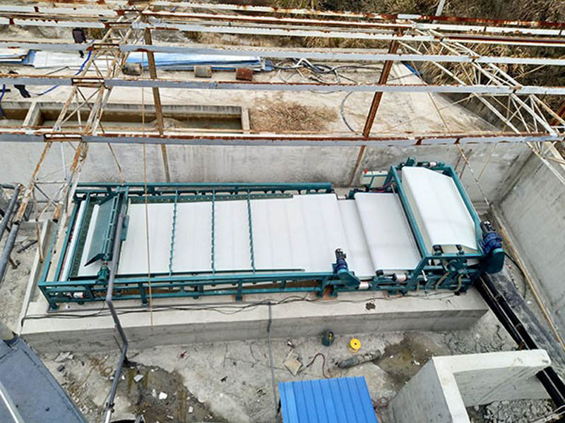 污泥處理設(shè)備安裝現(xiàn)場